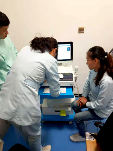 儿童绿巨人视频app黄色官方下载仪走进童宜康儿童保健按摩中心专业给婴幼儿童做检测的保健中心 儿童绿巨人视频app黄色官方下载仪走进童宜康儿童保健按摩中心专业给婴幼儿童做检测的保健中心