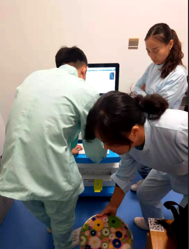 儿童绿巨人视频app黄色官方下载仪走进童宜康儿童保健按摩中心专业给婴幼儿童做检测的保健中心 儿童绿巨人视频app黄色官方下载仪走进童宜康儿童保健按摩中心专业给婴幼儿童做检测的保健中心